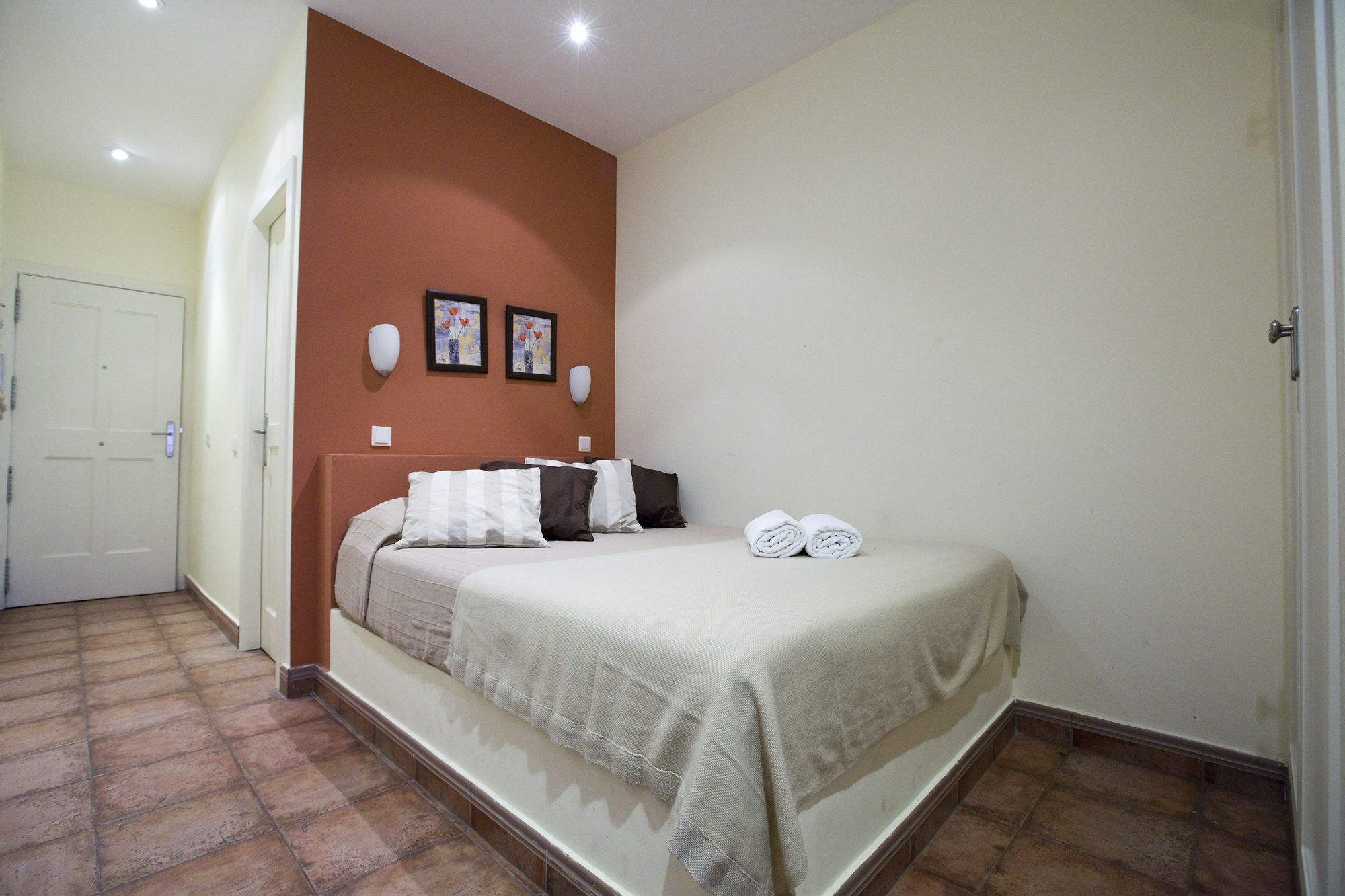 Apartamento Tirso De Molina Madryt Zewnętrze zdjęcie